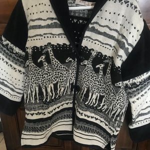 Giraffe coat with pockets